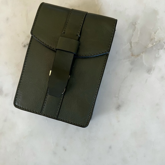 Clarks Crossbody - Picture 6 of 8